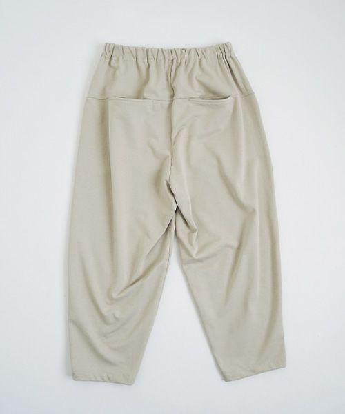 Mochi / home&miles.モチ / ホーム＆マイルズ.tapered sweatpants [chalk]