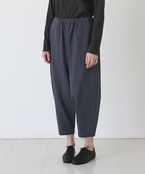 Mochi / home&miles.モチ / ホーム＆マイルズ.tapered sweatpants [charcoal grey]