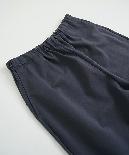 Mochi / home&miles.モチ / ホーム＆マイルズ.tapered sweatpants [charcoal grey]