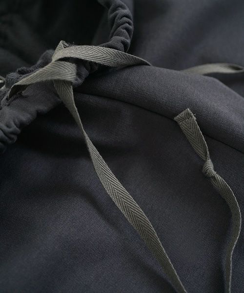 Mochi / home&miles.モチ / ホーム＆マイルズ.tapered sweatpants [charcoal grey]