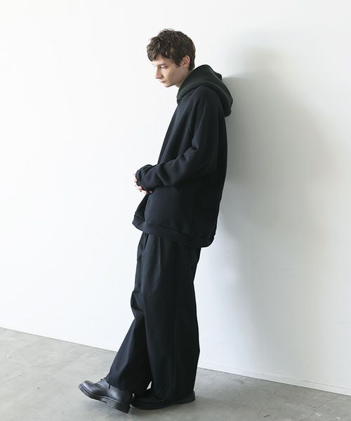 VU.ヴウ.ballon over boa hoody vu-a23-t06[BLACK×MOSS GREEN]