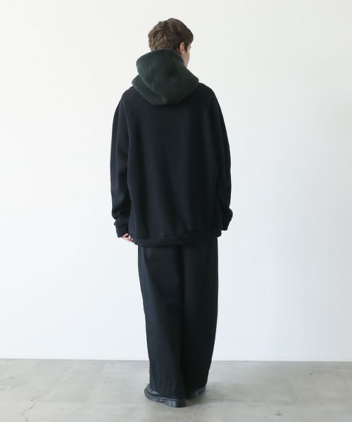 VU.ヴウ.ballon over boa hoody vu-a23-t06[BLACK×MOSS GREEN]