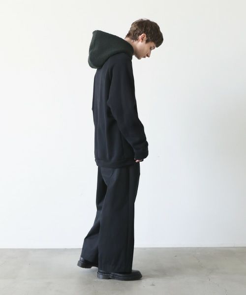 VU.ヴウ.ballon over boa hoody vu-a23-t06[BLACK×MOSS GREEN]