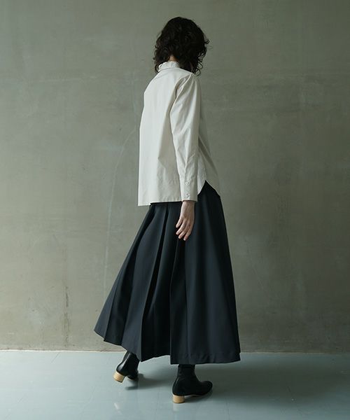 Mochi.モチ.finx cotton shirt [off beige]