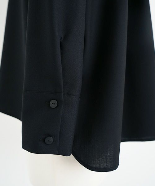 Mochi.モチ.fly front tuck blouse [black]