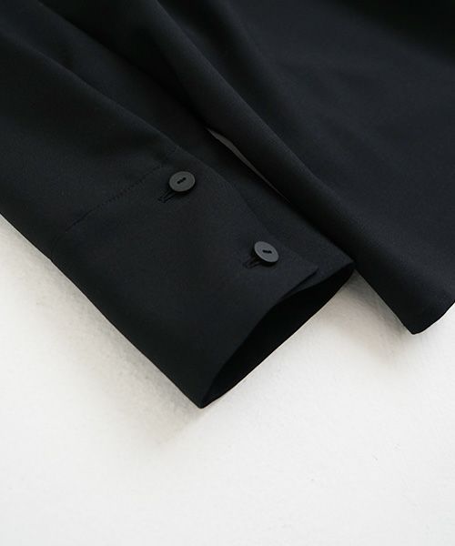 Mochi モチ Mochi公式 Mochi通販 Mochi服 Mochiツイッター Mochiインスタ fly front tuck blouse [black]