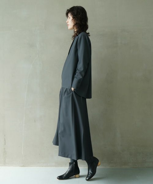 Mochi.モチ.fly front tuck blouse [dark moss grey]