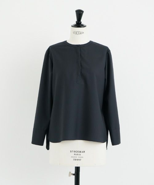 Mochi.モチ.fly front tuck blouse [dark moss grey]