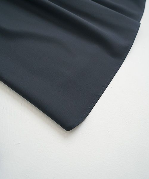 Mochi モチ Mochi公式 Mochi通販 Mochi服 Mochiツイッター Mochiインスタ fly front tuck blouse [dark moss grey]