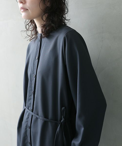 Mochi.モチ.tuck shirt dress [dark moss grey]
