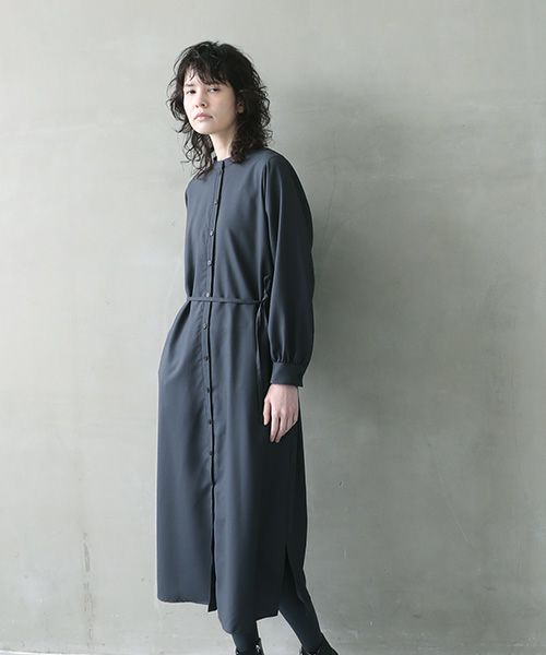 Mochi.モチ.tuck shirt dress [dark moss grey]