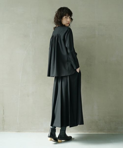 Mochi.モチ.harf tucked skirt [black]