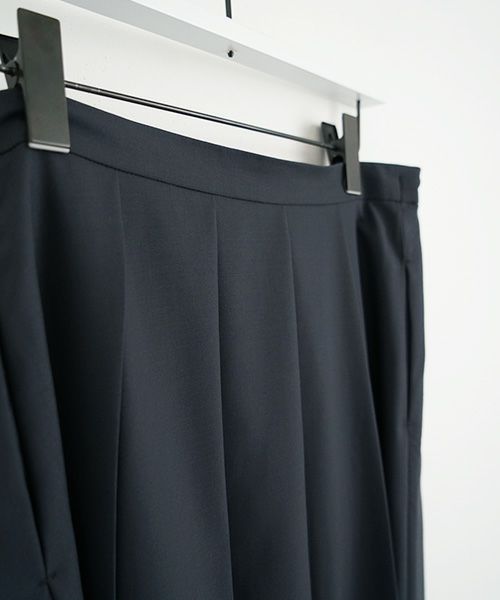 Mochi.モチ.harf tucked skirt [dark moss grey]