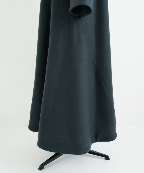 Mochi.モチ.a-line coat [dark moss grey]
