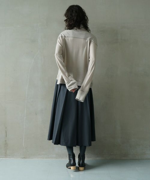Mochi.モチ.turtleneck knit [grey beige]