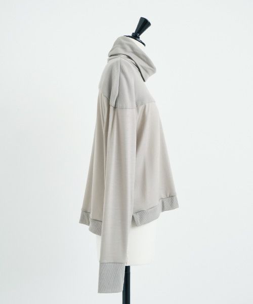 Mochi.モチ.turtleneck knit [grey beige]
