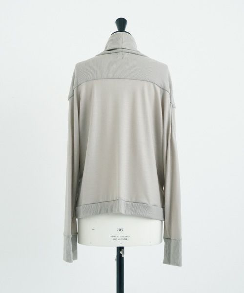 Mochi.モチ.turtleneck knit [grey beige]