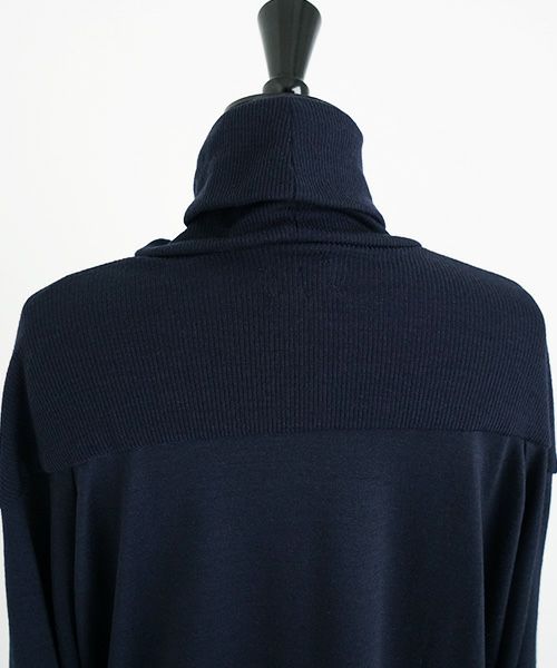 Mochi.モチ.turtleneck knit [navy]