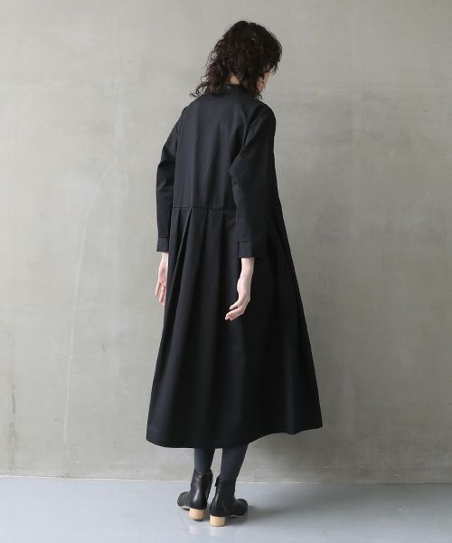 Mochi.モチ.hight neck tuck dress [black]