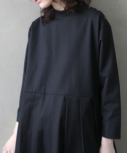 Mochi.モチ.hight neck tuck dress [black]
