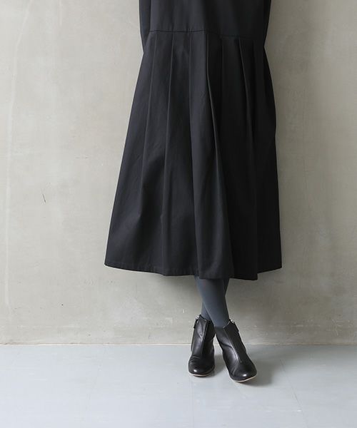 Mochi.モチ.hight neck tuck dress [black]