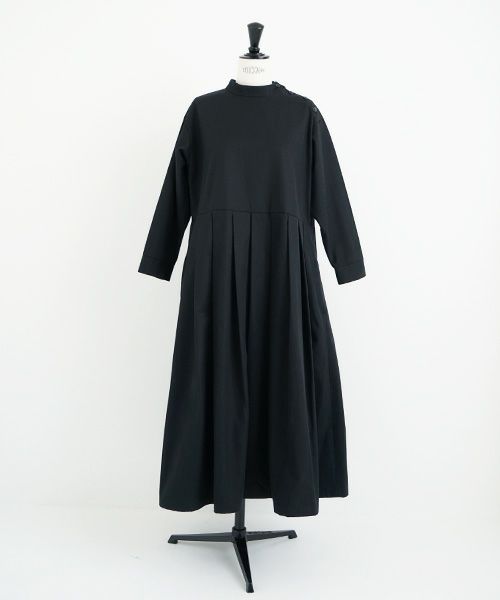 Mochi.モチ.hight neck tuck dress [black]