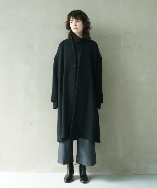 Mochi.モチ.v-neck no collar coat [black]