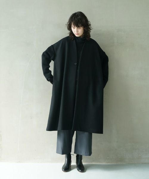 Mochi.モチ.v-neck no collar coat [black]