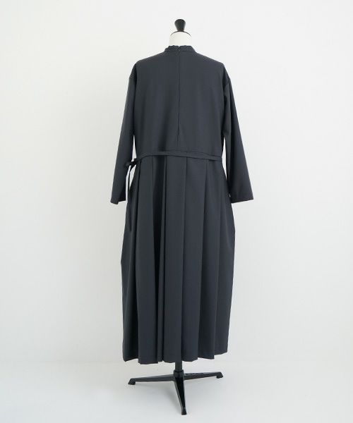 Mochi.モチ.high neck dress [dark moss grey]