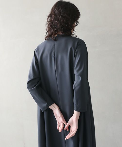 Mochi モチ trapeze dress [dark moss grey]