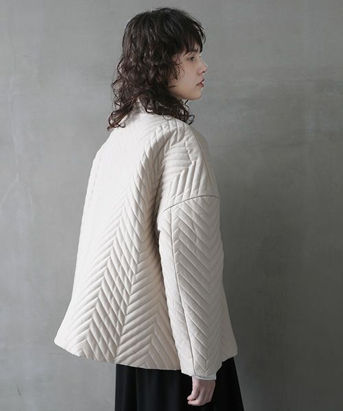 Mochi.モチ.quilted jacket  [off beige]