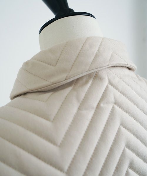 Mochi.モチ.quilted jacket  [off beige]