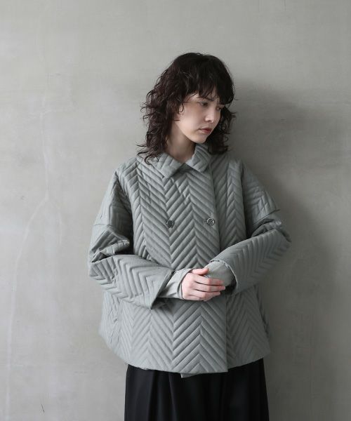 Mochi.モチ.quilted jacket  [green grey]