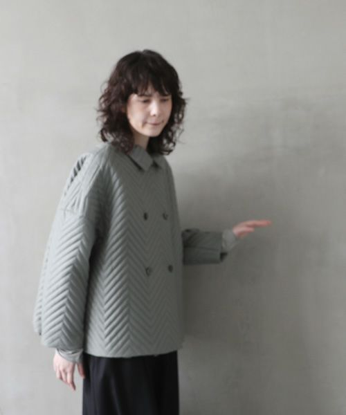 Mochi.モチ.quilted jacket  [green grey]