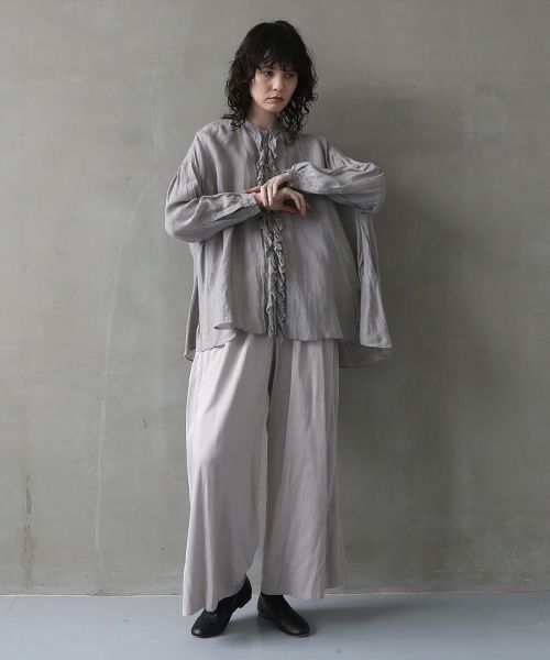 suzuki takayuki.スズキタカユキ.frilled blouse [A241-04/silver grey]