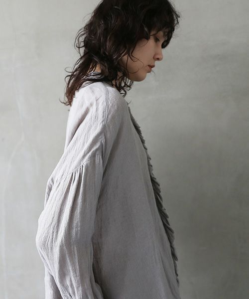 suzuki takayuki.スズキタカユキ.frilled blouse [A241-04/silver grey]