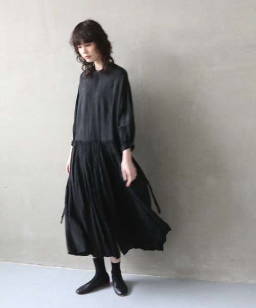 suzuki takayuki.スズキタカユキ.doropped-torso dress [A241-16/black]