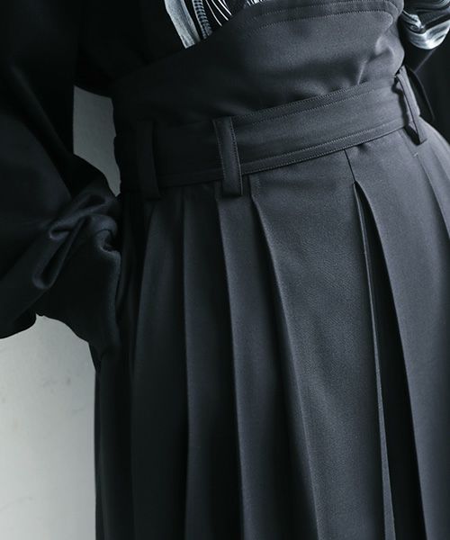 HATRA.ハトラ.Hak Pleats Pants [black]