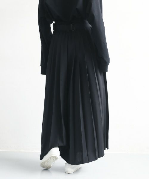 HATRA.ハトラ.Hak Pleats Pants [black]