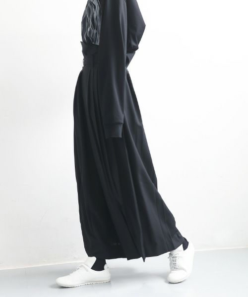 HATRA.ハトラ.Hak Pleats Pants [black]