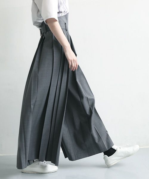 HATRA.ハトラ.Hak Pleats Pants [grey]