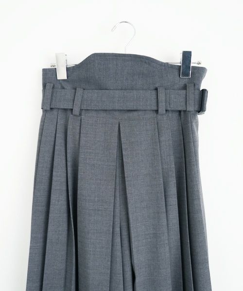 HATRA.ハトラ.Hak Pleats Pants [grey]