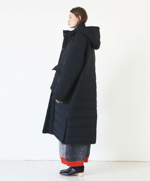 HENRIK VIBSKOV ヘンリックヴィブスコフ LONG DOWN COAT [Caviar]