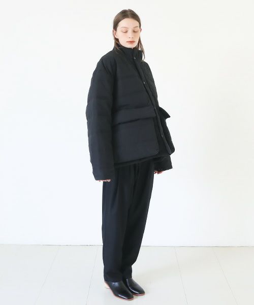 HENRIK VIBSKOV.ヘンリックヴィブスコフ.SHORT DOWN JACKET [Caviar]