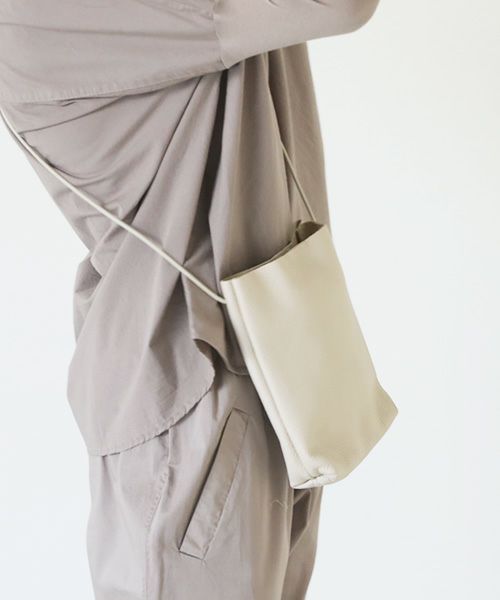 _Fot.フォート.small shoulder bag [0801b/ivory]