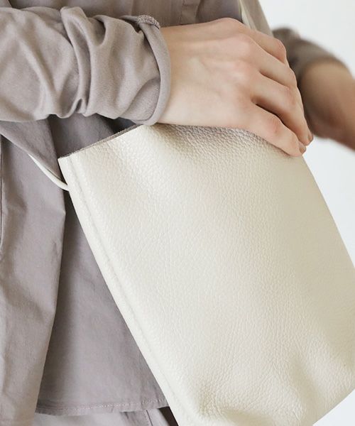 _Fot.フォート.small shoulder bag [0801b/ivory]