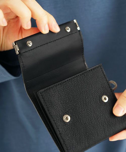 EDROBERTJUDSON.エドロバートジャドソン.shackle bifold wallet [B01XWL-65/05/black]