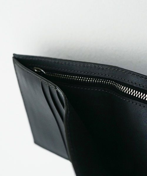 EDROBERTJUDSON.エドロバートジャドソン.shackle bifold wallet [B01XWL-65/05/black]