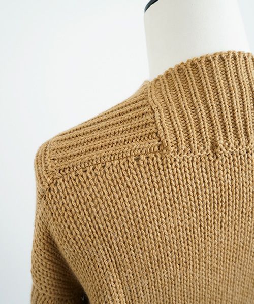 MIYAO.ミヤオ.SWEATER[CAMEL]