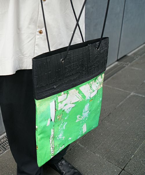 KAGARI YUSUKE.壁布トート ウエダ